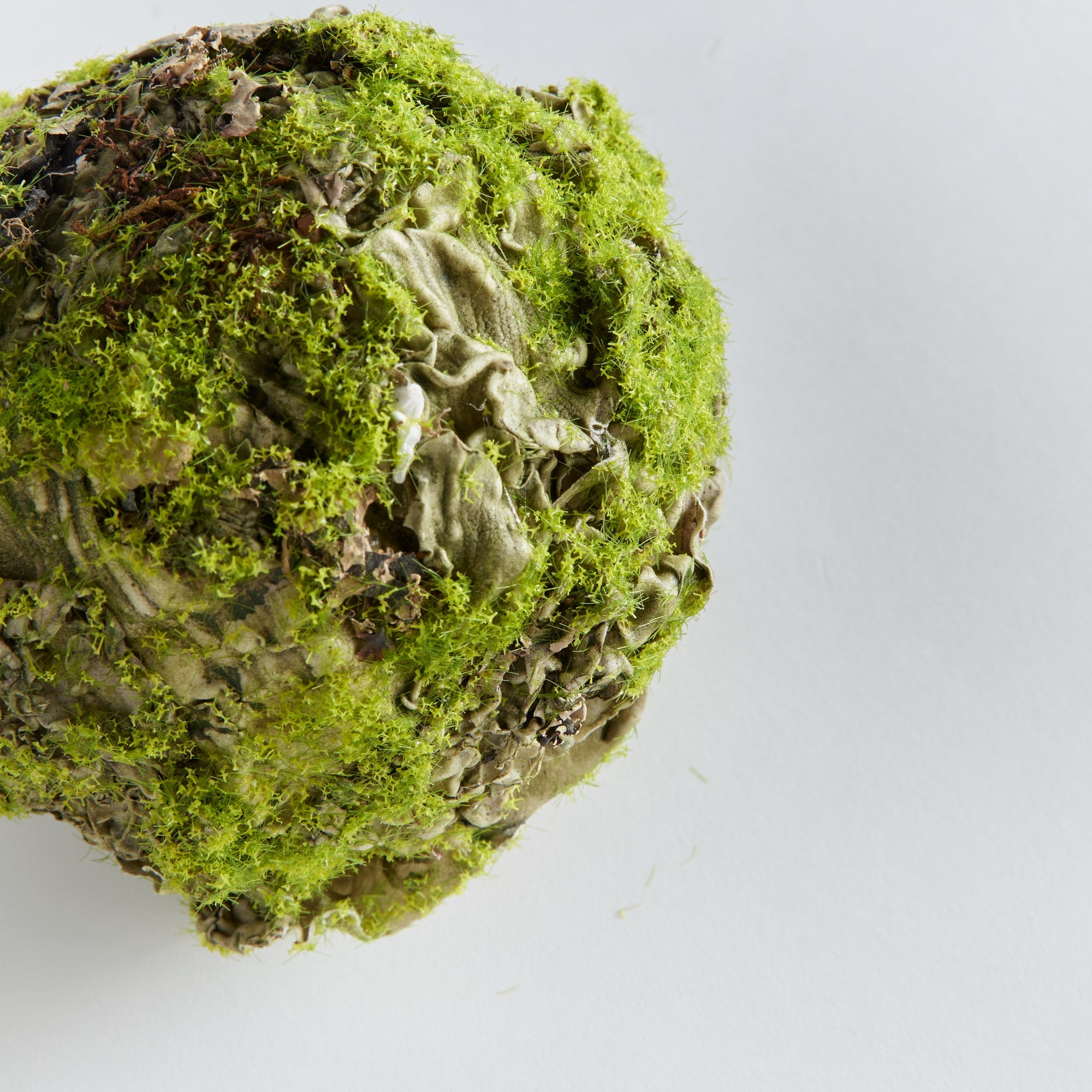 4" Mossy Lichen Orb